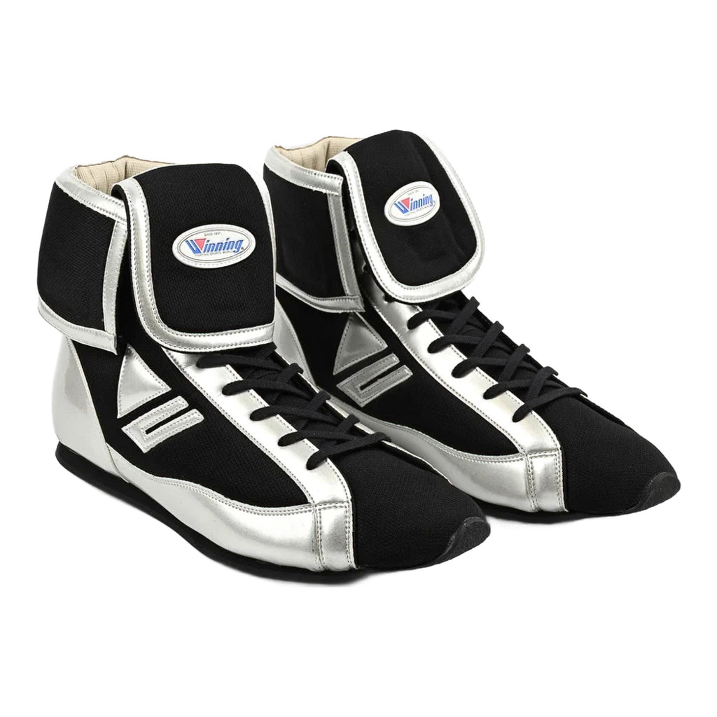 Winning RS-100 boxing boots in black and white, mid-cut ultra-light mesh build