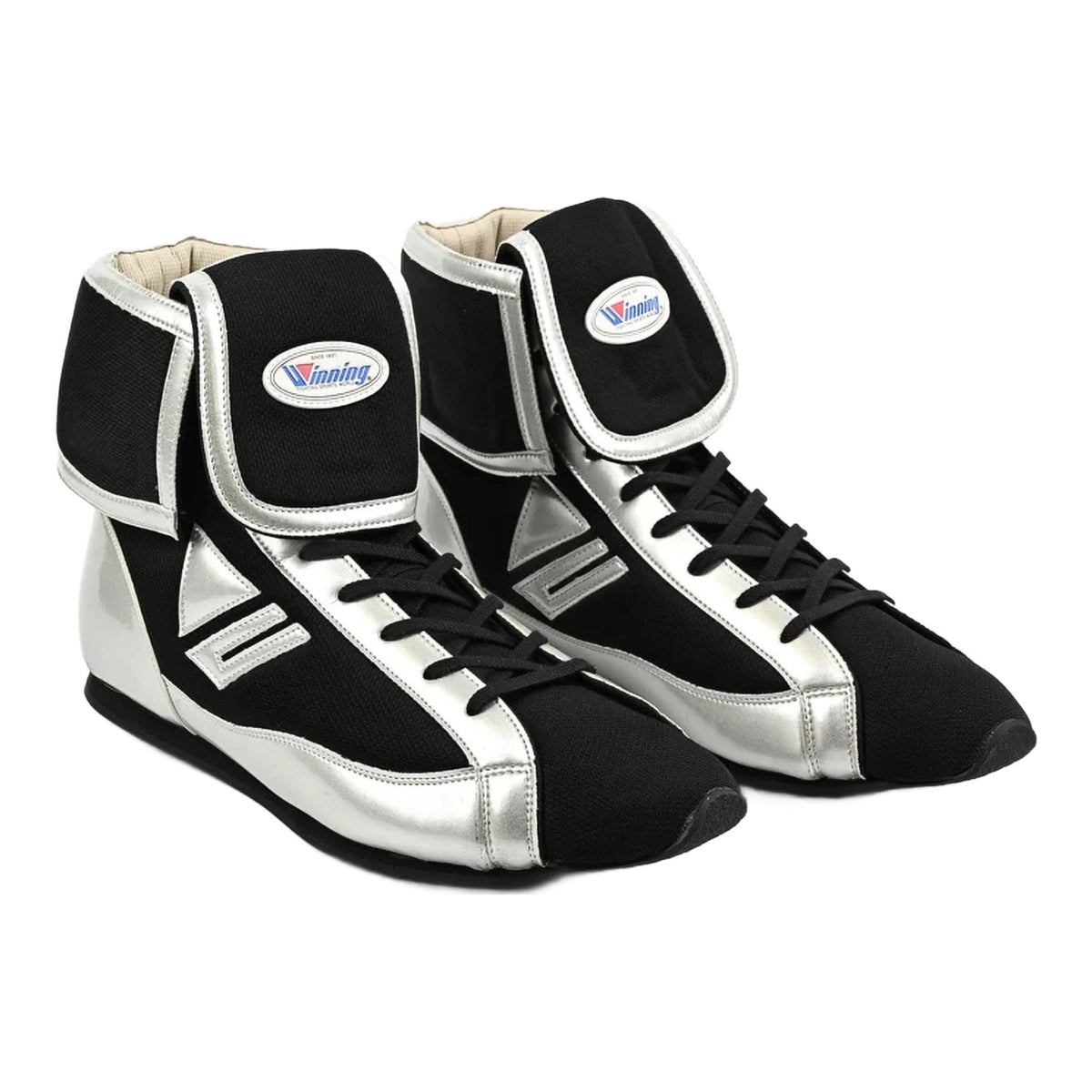 Winning RS-100 boxing boots in black and white, mid-cut ultra-light mesh build