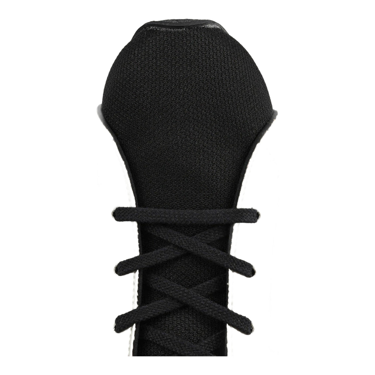 Winning RS-100 boxing boots in black and white, close-up of the black mesh toe and laces