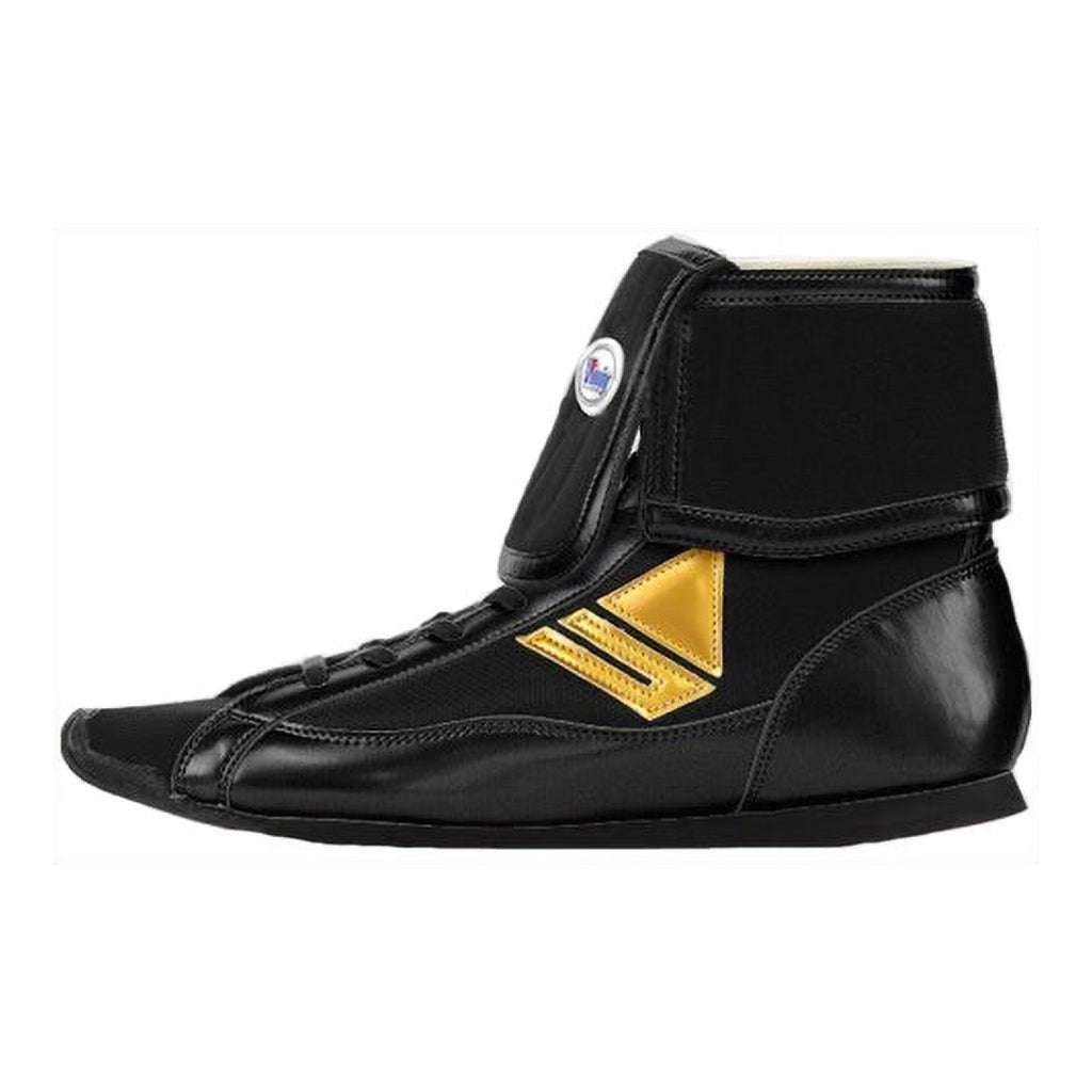 Winning RS-001 all-black boxing boots, side angle showing classic ring-boot styling