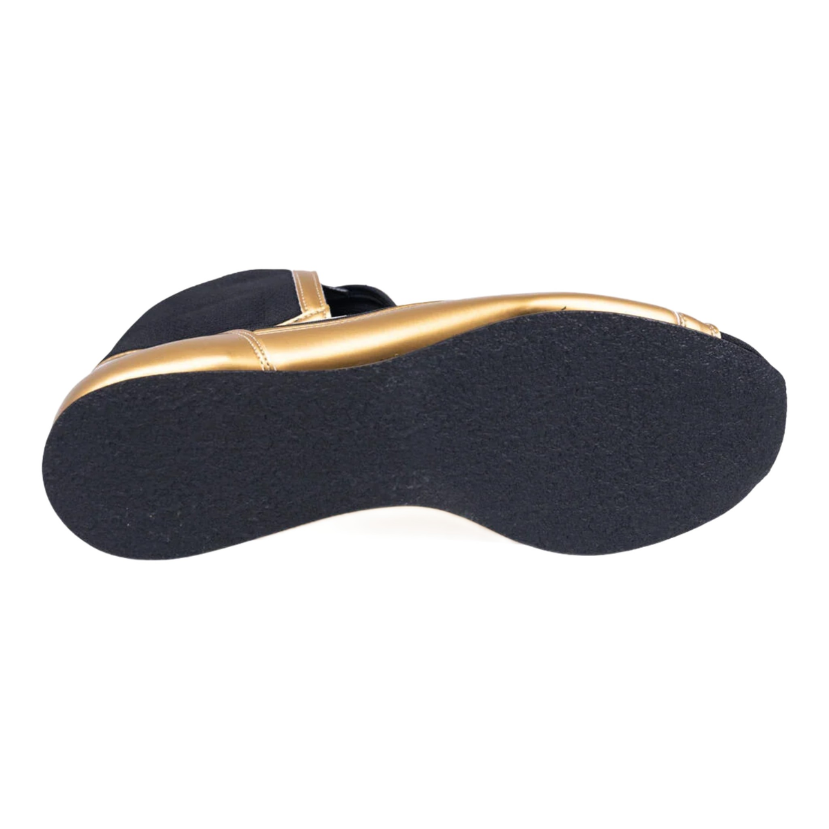 Winning Mid-Cut FOLD Type boxing boot, black rubber sole view with gold upper