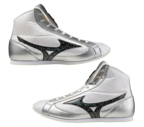 Mizuno Finisher LOW boxing shoes in White and Black Polygon, low-cut lace-up boxing shoe